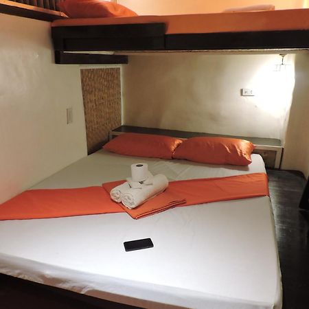 Orange Mangrove Pension House Puerto Princesa Ruang foto