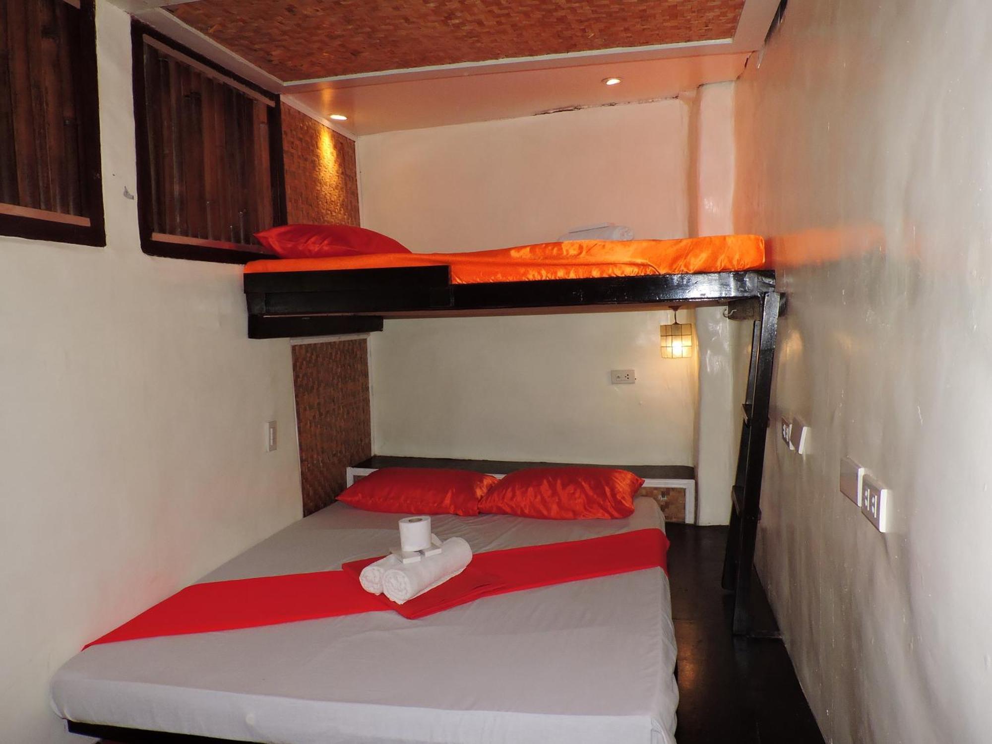 Orange Mangrove Pension House Puerto Princesa Ruang foto